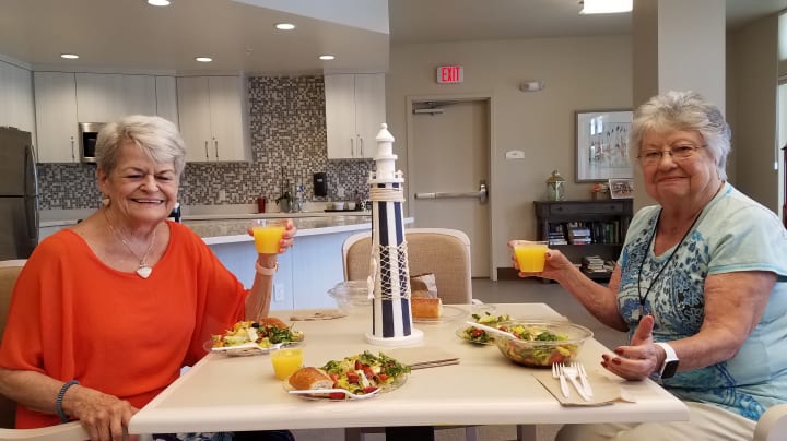 Ladies at Rancho Cucamonga enjoying a mimosa