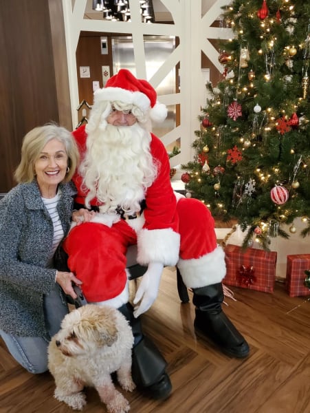 Turners Rock (MO) residents take charming Christmas photos with Santa.