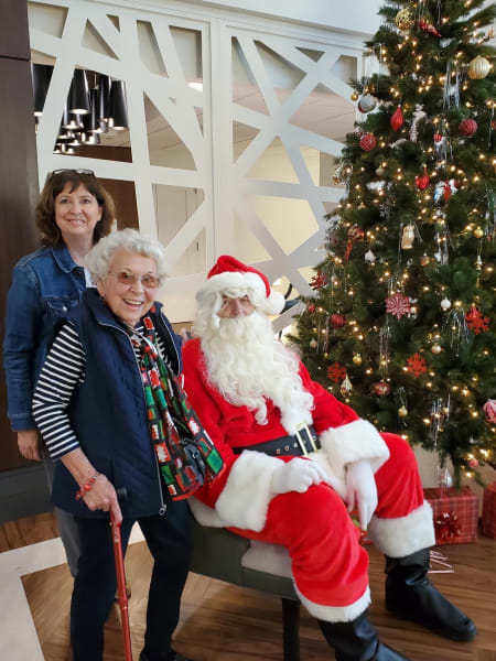 Turners Rock (MO) residents take charming Christmas photos with Santa.