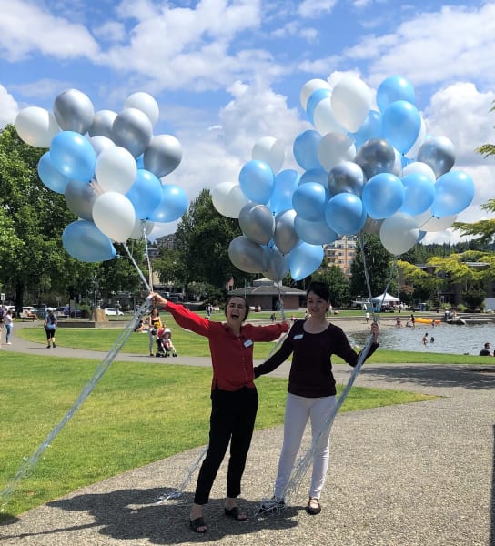 Merrill Gardens at Kirkland waterfront picnic