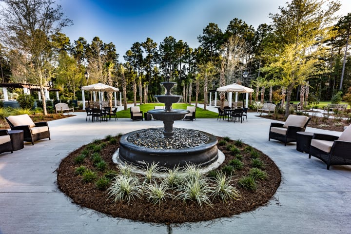 Courtyard at Merrill Gardens at Carolina Park, South Carolina