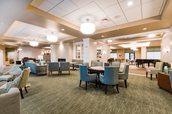 Living area at Merrill Gardens at Carolina Park, SC