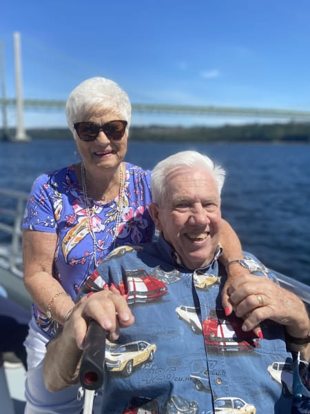 An adorable Tacoma couple enjoy a cruise out on the Puget Sound!