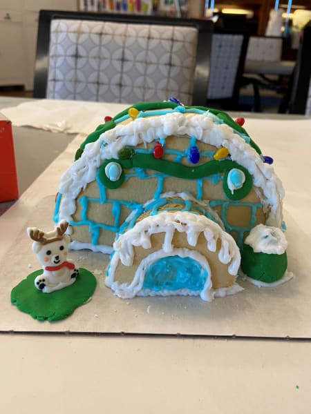 Tacoma (WA) residents made gingerbread houses and broke out all the stops.