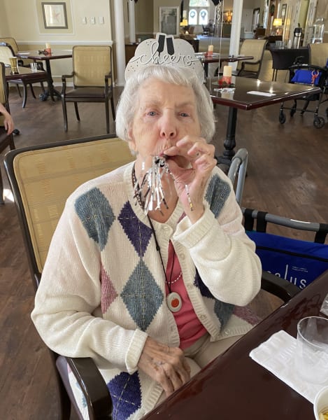 Bradenton (FL) residents were all smiles during their New Year celebration!