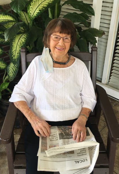 Barkley Place (FL) residents dressed up and celebrated during their black and white themed party.