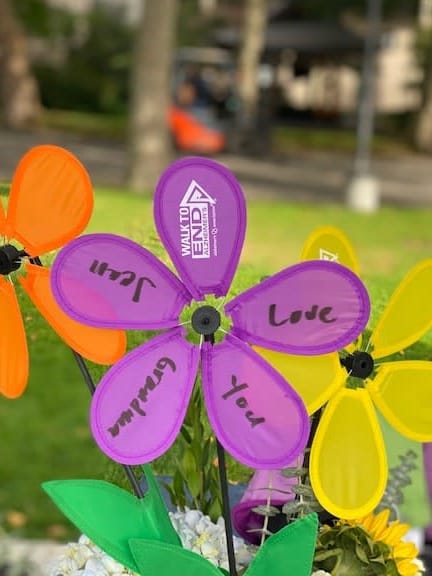 Burien (WA) residents wrote messages on the customized flowers